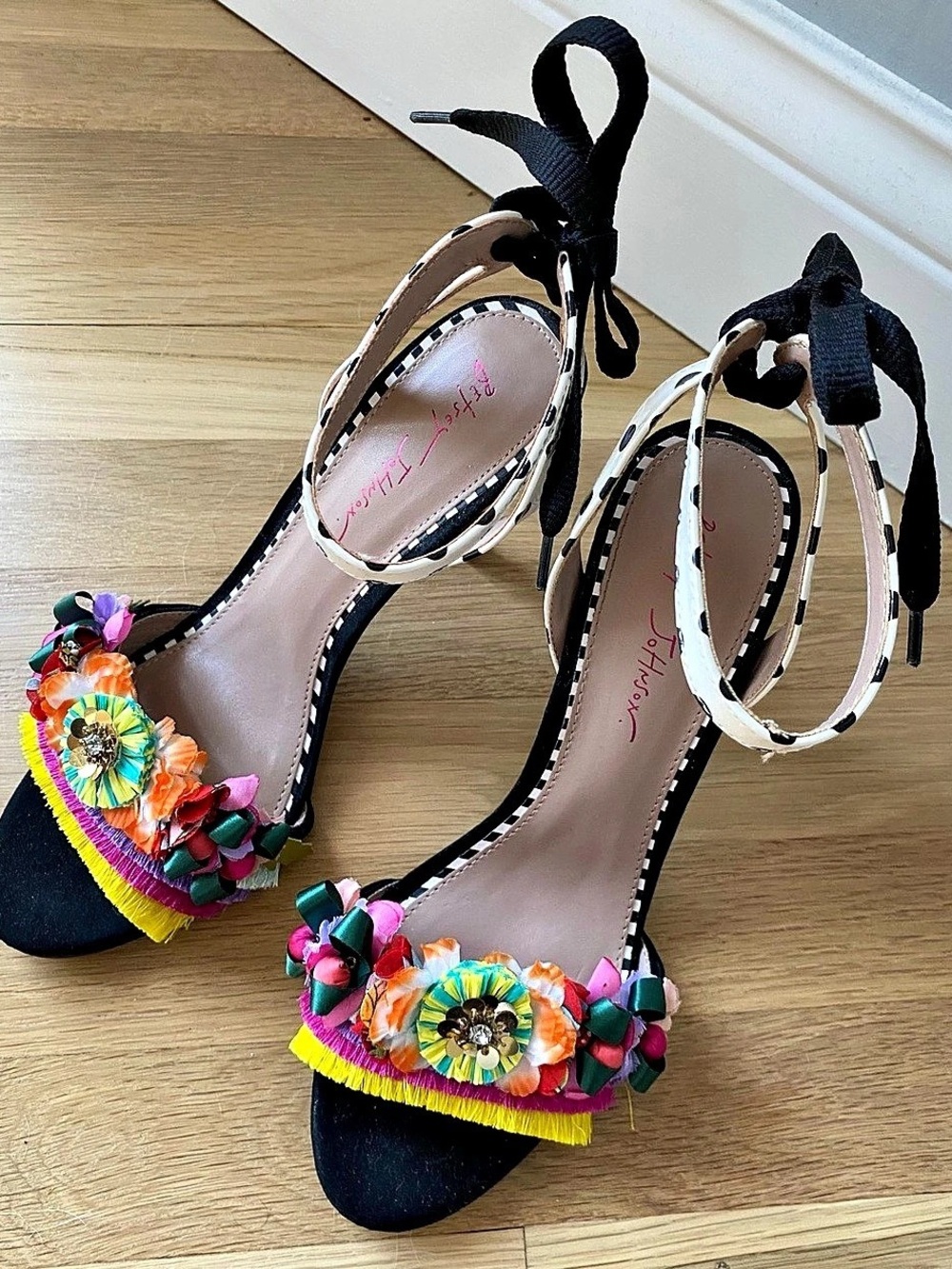 NEW in Box Betsey Johnson Wycker Polka Dot Heels Black & White US 9.5 NIB